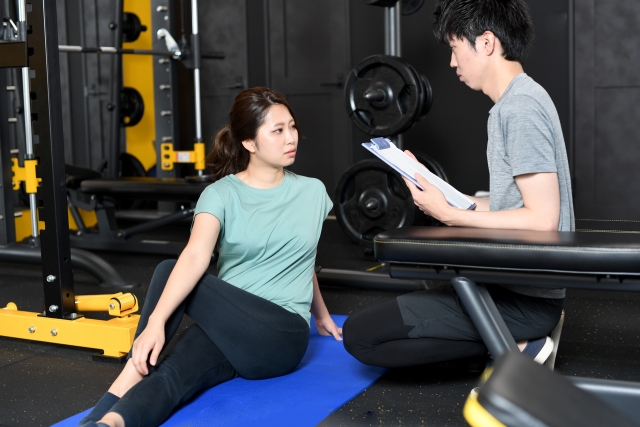 アフターフォローを受ける女性