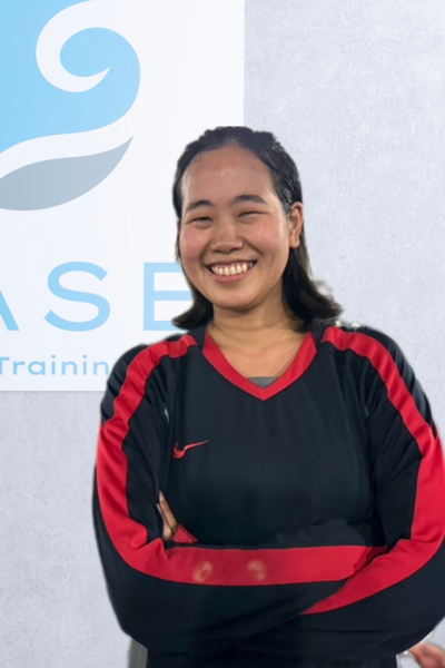 新里 みずき トレーナー